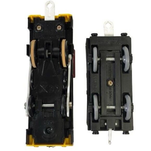 Thomas TOMY Trackmaster Salty VIDEO Train + Black Troublesome Truck w/ Cargo Car - Picture 12 of 16